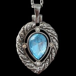 Avon Silver Rope Teardrop Necklace with Blue Faceted Stone 16" Vintage Elegance